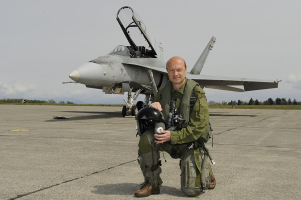  Sky-Lens'Aviation'. Gallery Flying with the RCAF CF-18 Hornet Demonstration Team : Photo 1